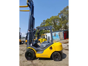 رافعة شوكية ديزل KOMATSU