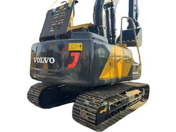 حفار زحاف VOLVO EC140