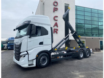 شاحنة ذات خطاف IVECO S-WAY