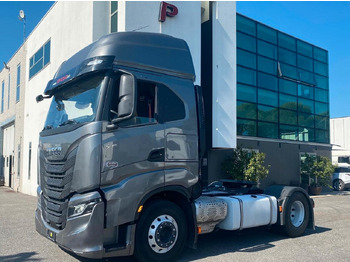 وحدة جر IVECO S-WAY