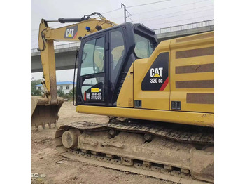 حفار زحاف CATERPILLAR 320GC