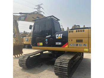 حفار زحاف CATERPILLAR 323DL