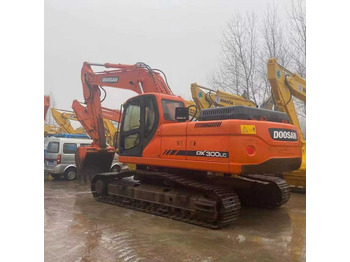 حفار زحاف DOOSAN DX300LC