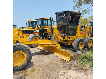 ممهدة CATERPILLAR 140H