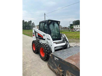 شيول صغير USED BOBCAT S160 Skid-steer Loader Bobcat S160 Carry Sweeper with Very Good Performance Is for Sale at a Low Price.: صورة 2