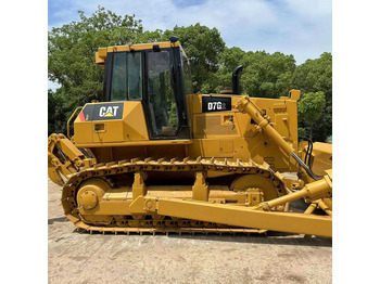 جرافة CATERPILLAR D6D