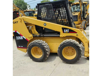 شيول صغير CATERPILLAR 226B