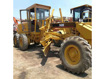ممهدة CATERPILLAR 140K