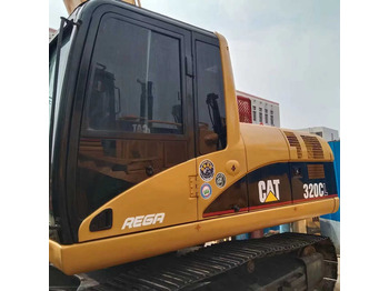 حفارة CATERPILLAR 320CL