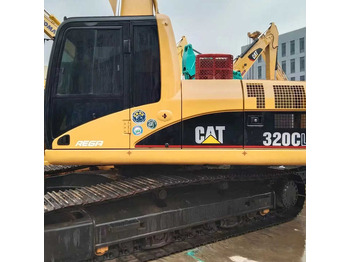 حفارة CATERPILLAR 320CL
