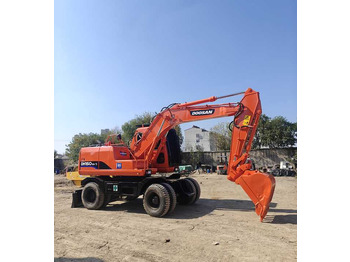 حفارة دولاب DOOSAN DH150W-7