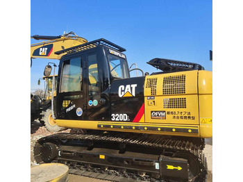 حفار زحاف CATERPILLAR 320DL