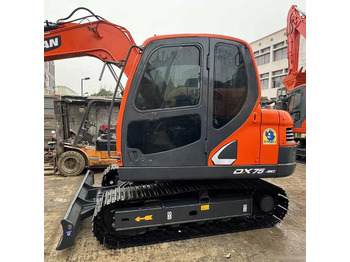 حفار زحاف DOOSAN