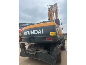 حفار زحاف Used Hyundai Korea Hydraulic Excavator Hyundai 210-9 Excavator Excellent Condition 21 Ton Used Excavator For Sale [ Copy ]: صورة 3