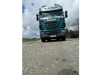 شاحنة قطع الأشجار SCANIA R 620