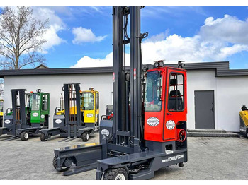 شاحنة مناولة بأربعة اتجاهات COMBILIFT