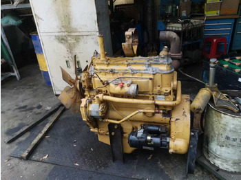 محرك - جرافة CATERPILLAR 3204C: صورة 2
