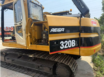 حفار زحاف CATERPILLAR 320B