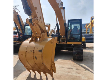 حفار زحاف CATERPILLAR 320GC