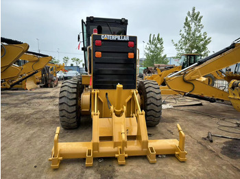 آلات البناء CATERPILLAR used second-hand grader CAT140K: صورة 4