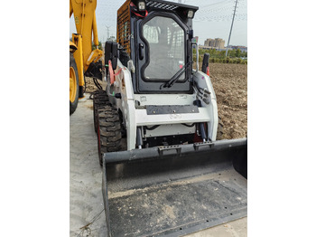 آلات البناء BOBCAT S18
