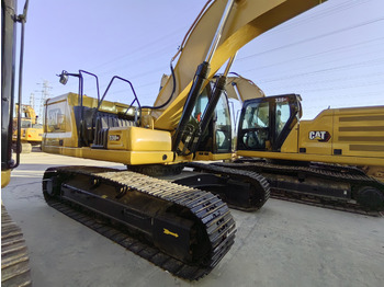 حفار زحاف CATERPILLAR 330GC