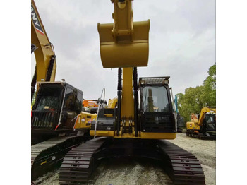 حفار زحاف CATERPILLAR 323DL