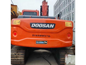 حفار زحاف DOOSAN DX140