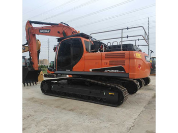 حفار زحاف DOOSAN DX300