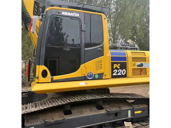 حفار زحاف KOMATSU PC220-8