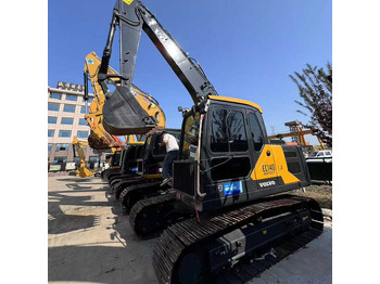 حفار زحاف VOLVO EC140