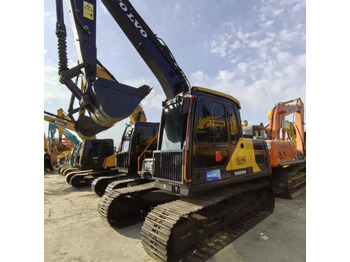 حفار زحاف VOLVO EC140