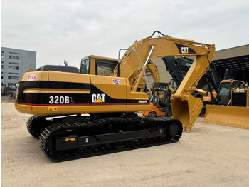 حفار زحاف CATERPILLAR 320BL