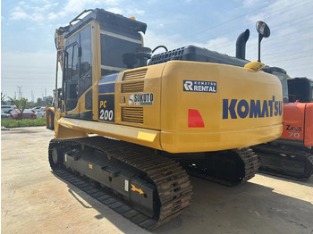 حفار زحاف KOMATSU PC200-8