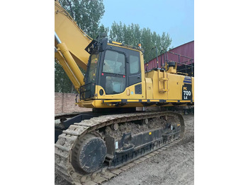 حفار زحاف KOMATSU PC700