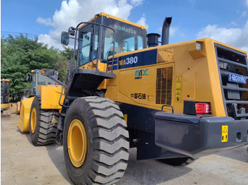 اللودر بعجل KOMATSU WA380-6