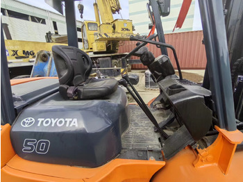 رافعة شوكية ديزل TOYOTA