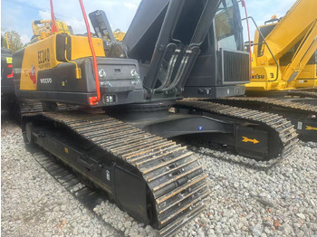 حفار زحاف VOLVO EC240: صورة 2