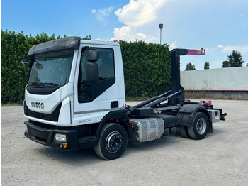 شاحنة ذات خطاف IVECO