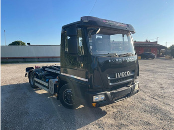 شاحنة ذات خطاف IVECO EuroCargo 75E