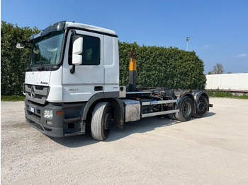 شاحنة ذات خطاف MERCEDES-BENZ Actros