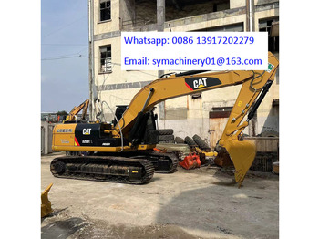 حفار زحاف CATERPILLAR 320D2