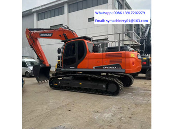 حفار زحاف DOOSAN DX225LC