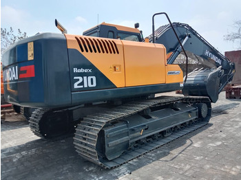 حفار زحاف HYUNDAI R210
