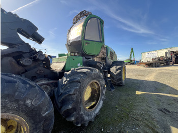 حصادة الأخشاب JOHN DEERE