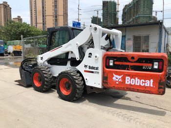 شيول صغير BOBCAT S770