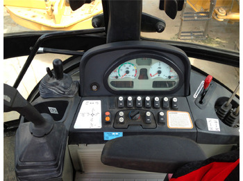 جرافة حفار CAT 420F Backhoe Loader: صورة 5 جرافة حفار CAT 420F Backhoe Loader: صورة 5