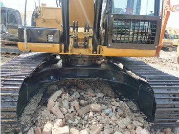 حفار زحاف CATERPILLAR 320D: صورة 4
