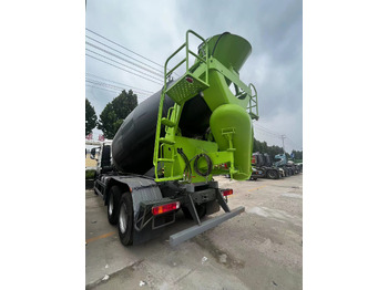 HOWO TX350 Cement Mixer Truck HOWO TX350 Cement Mixer Truck: صورة 4