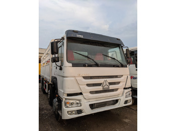 شاحنة قلاب SINOTRUK HOWO